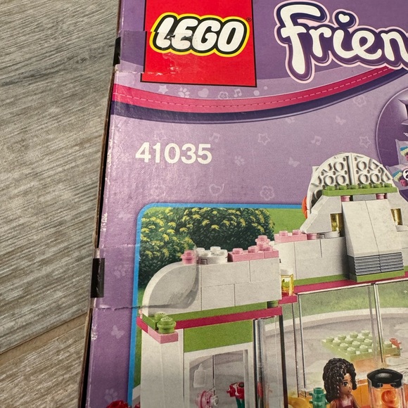 LEGO Friends 41035 Heartlake Juice Bar - Picture 11 of 11